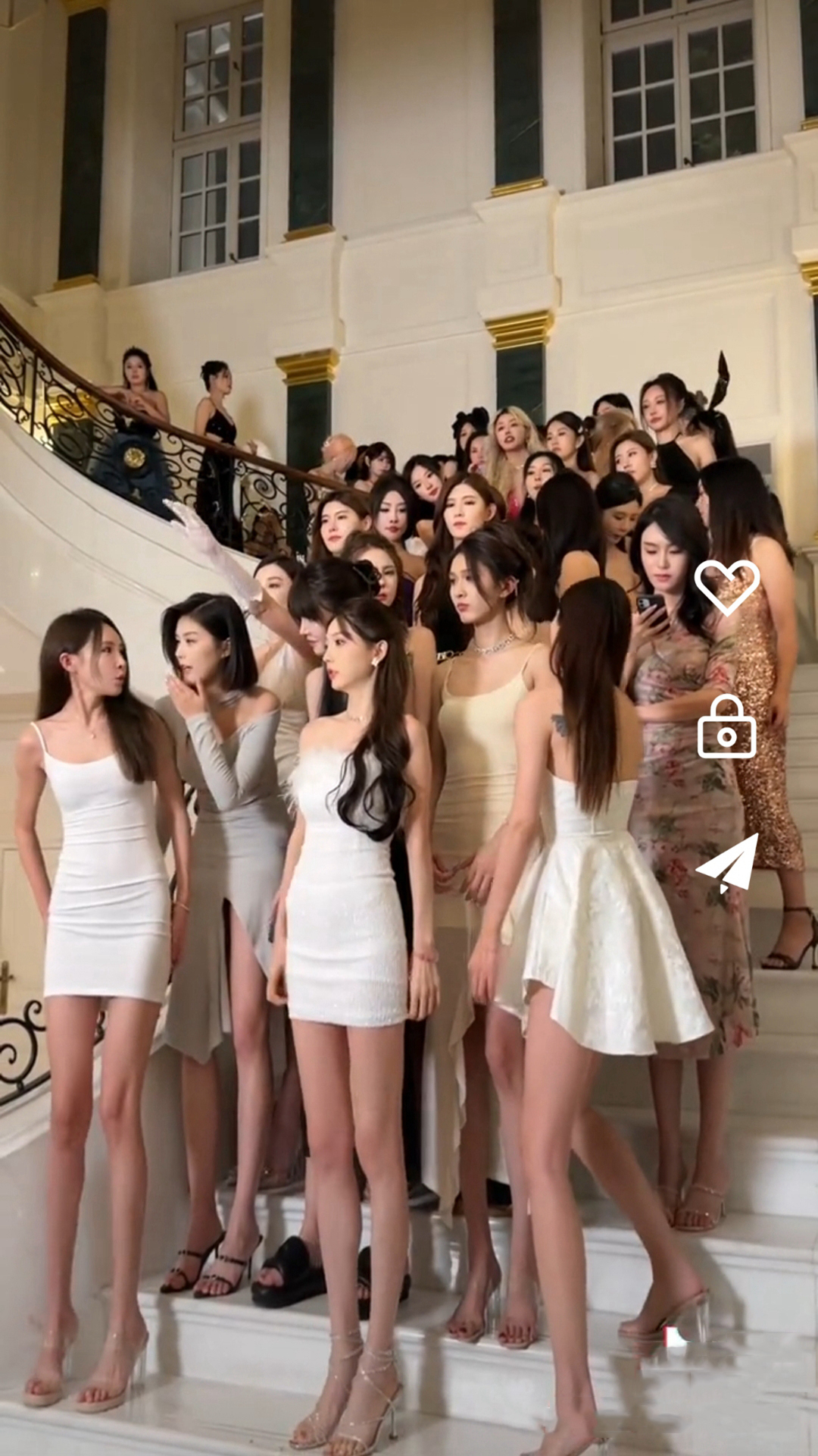 高跟凉拖配什么衣服截图